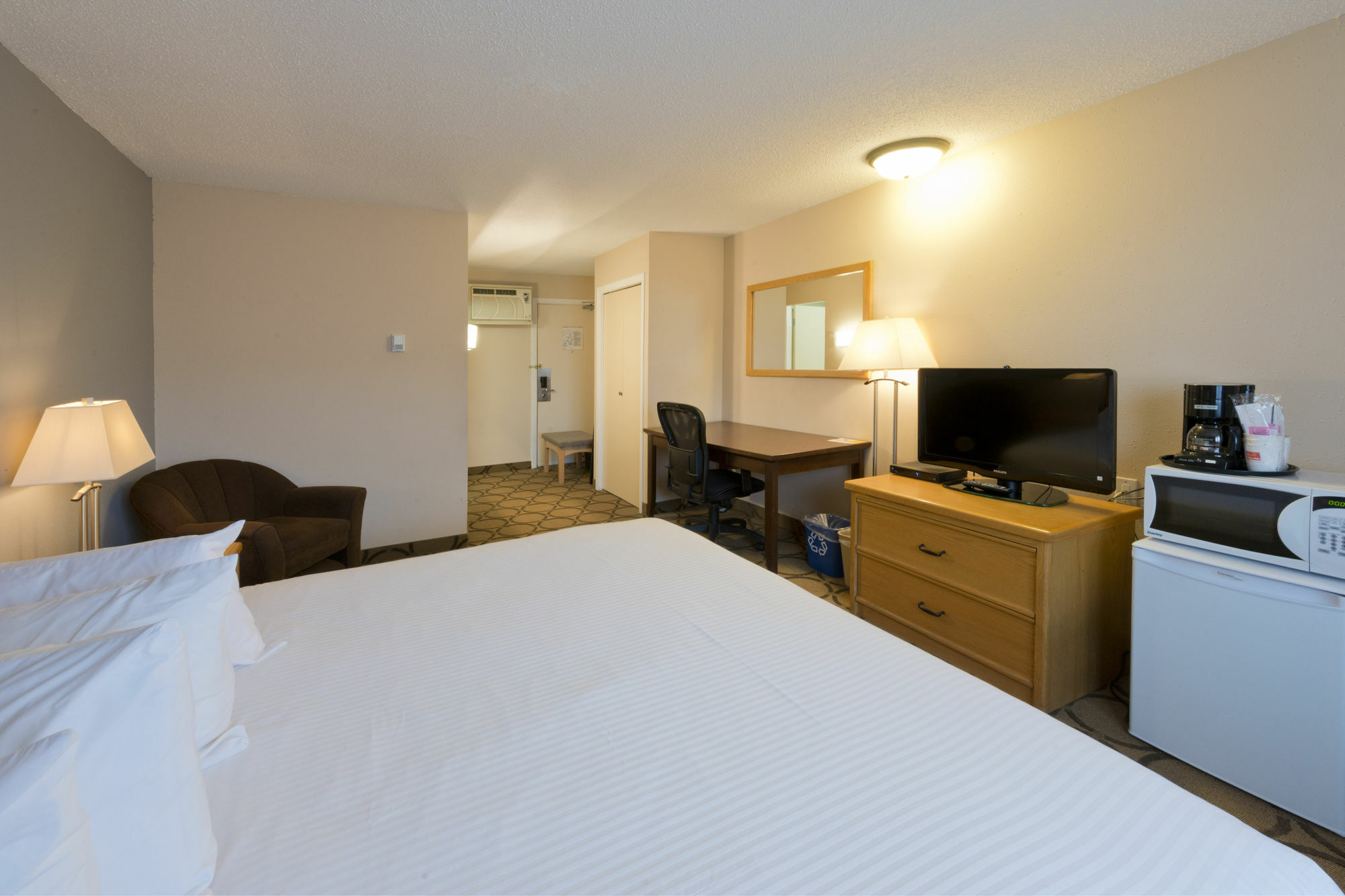 Econo Lodge Принс-Джордж Екстер'єр фото